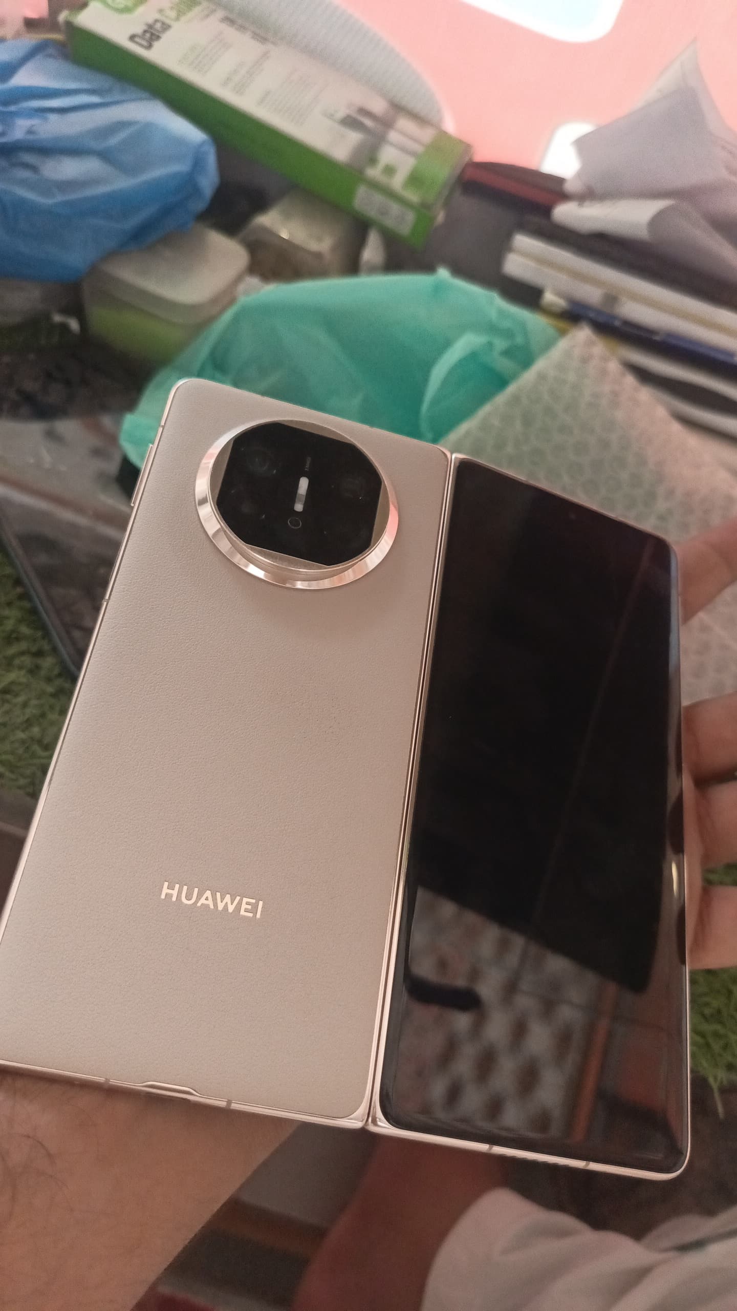 Huawei mate x7 · 512GB · White — Fair condition, 512 GB, White for sale in All Pakistan