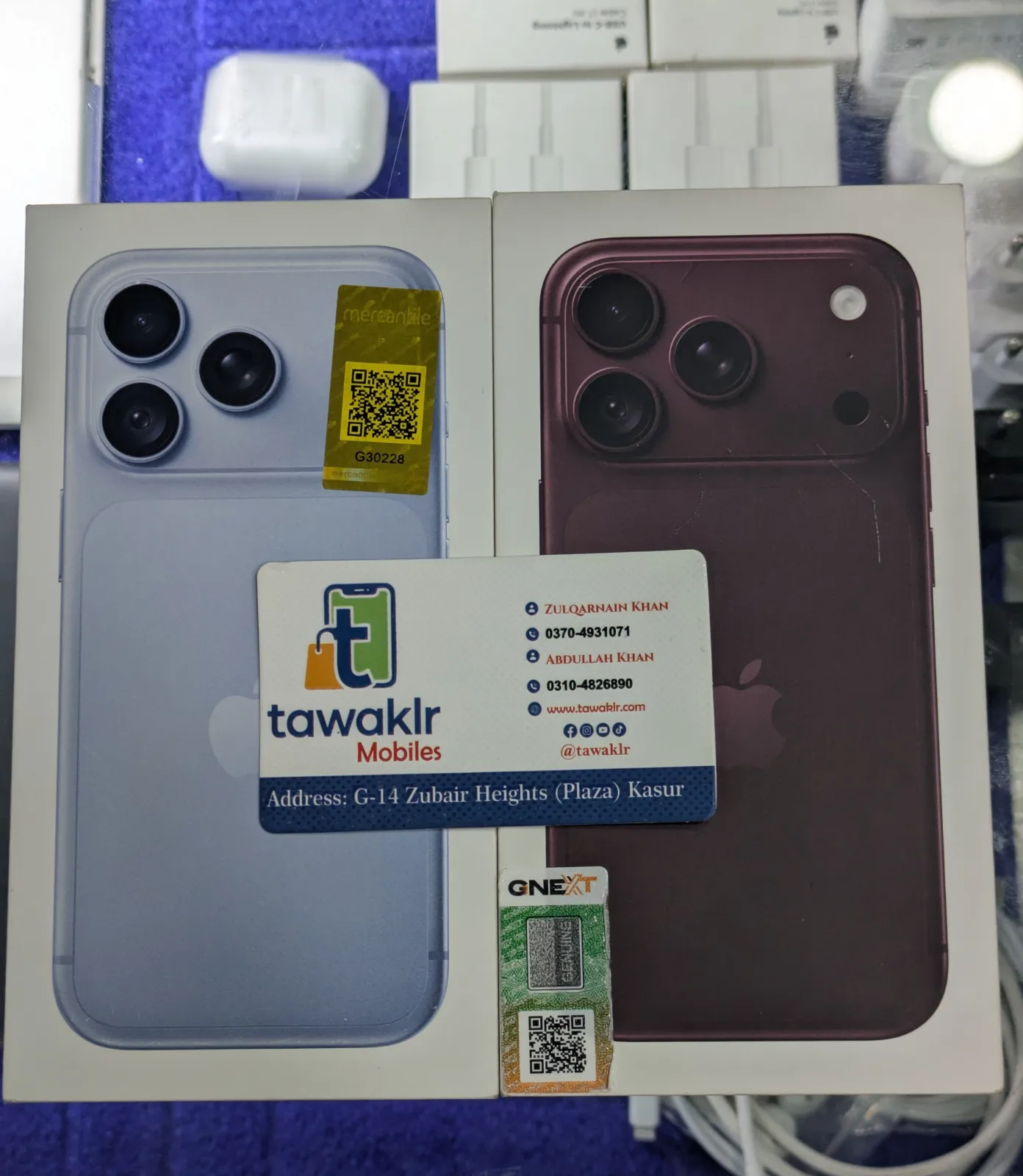 Apple 18 Pro Max · 256GB · Burgent-Glacier